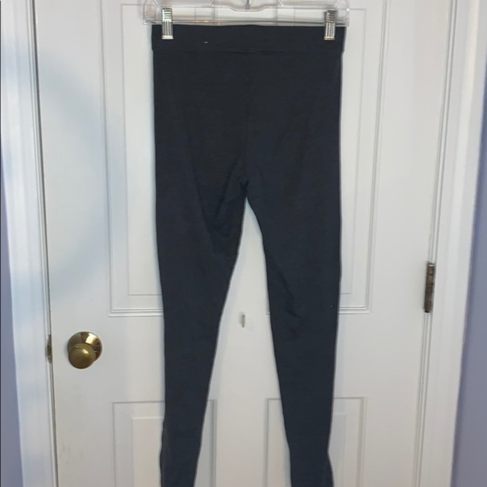 Victoria’s Secret gray leggings yoga pink - Picture 3 of 3